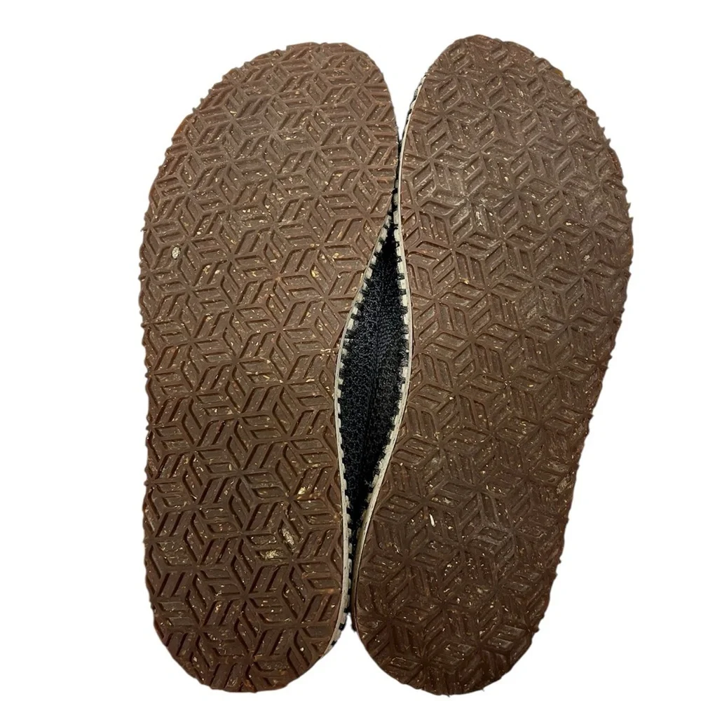 United by Blue Saola Women's Sequoia II Slip-On Shoe Size 8.5